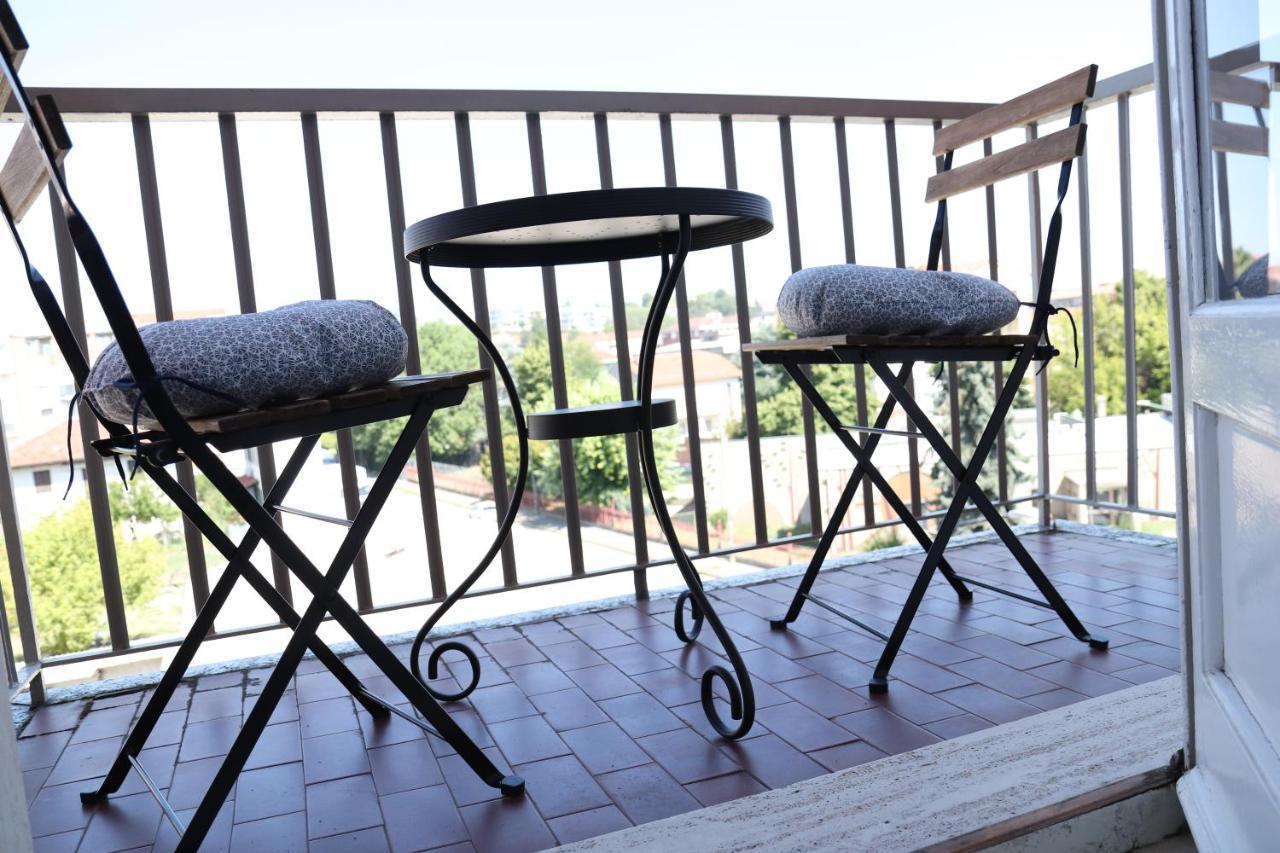 La Casa Di Valentino - Grazioso Ed Ampio Bilocale Apartment Asti Ngoại thất bức ảnh